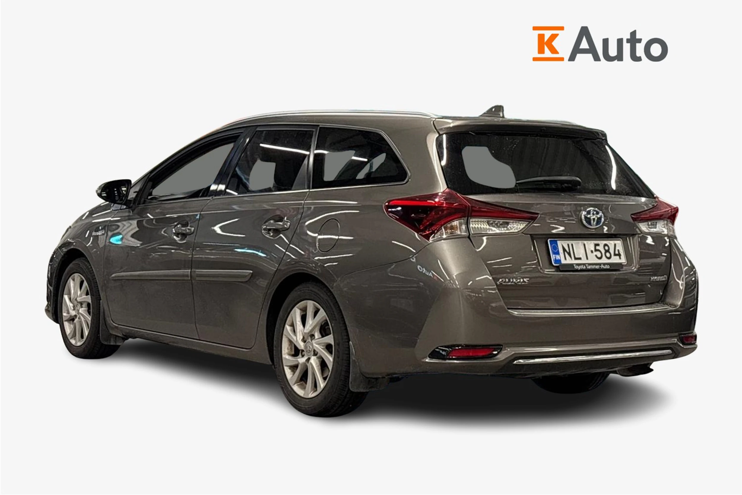 harmaa Toyota Auris 2018 kuva 2.