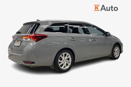 harmaa Toyota Auris 2018 kuva 2.