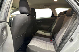 harmaa Toyota Auris 2018 kuva 8.