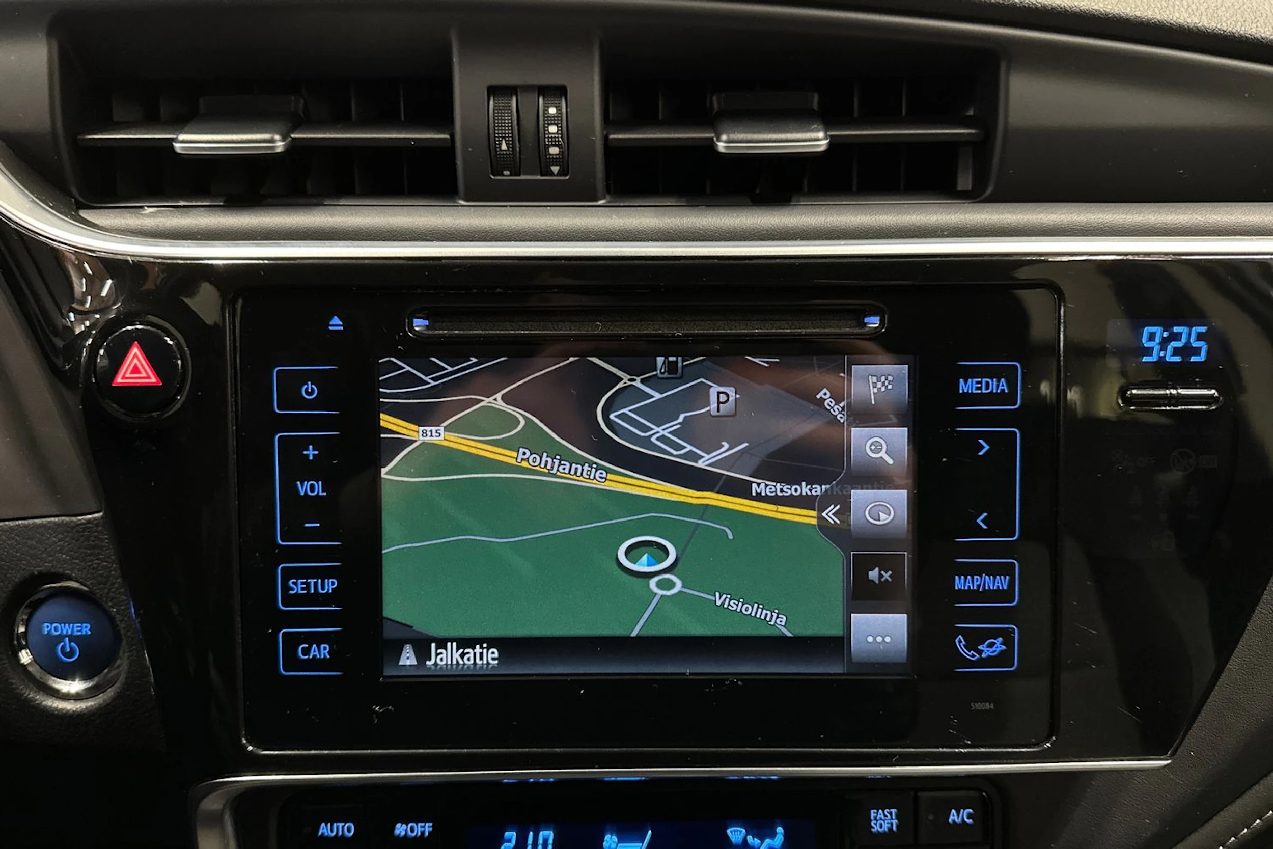 harmaa Toyota Auris 2018 kuva 13.