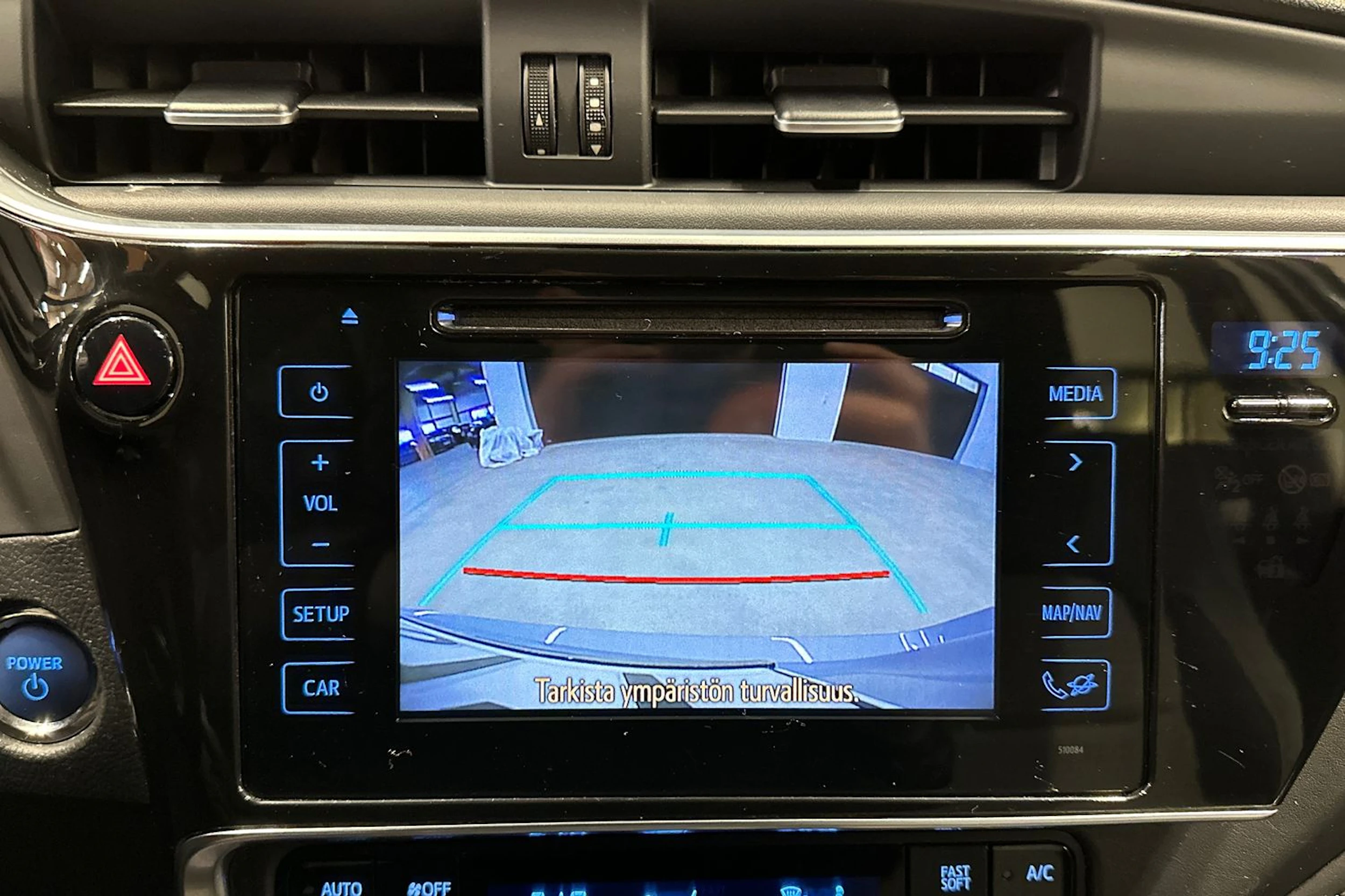 harmaa Toyota Auris 2018 kuva 14.