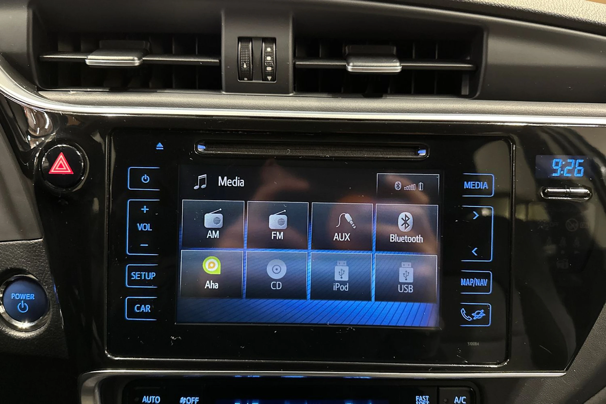 harmaa Toyota Auris 2018 kuva 15.