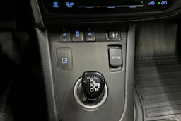 harmaa Toyota Auris 2018 kuva 17.