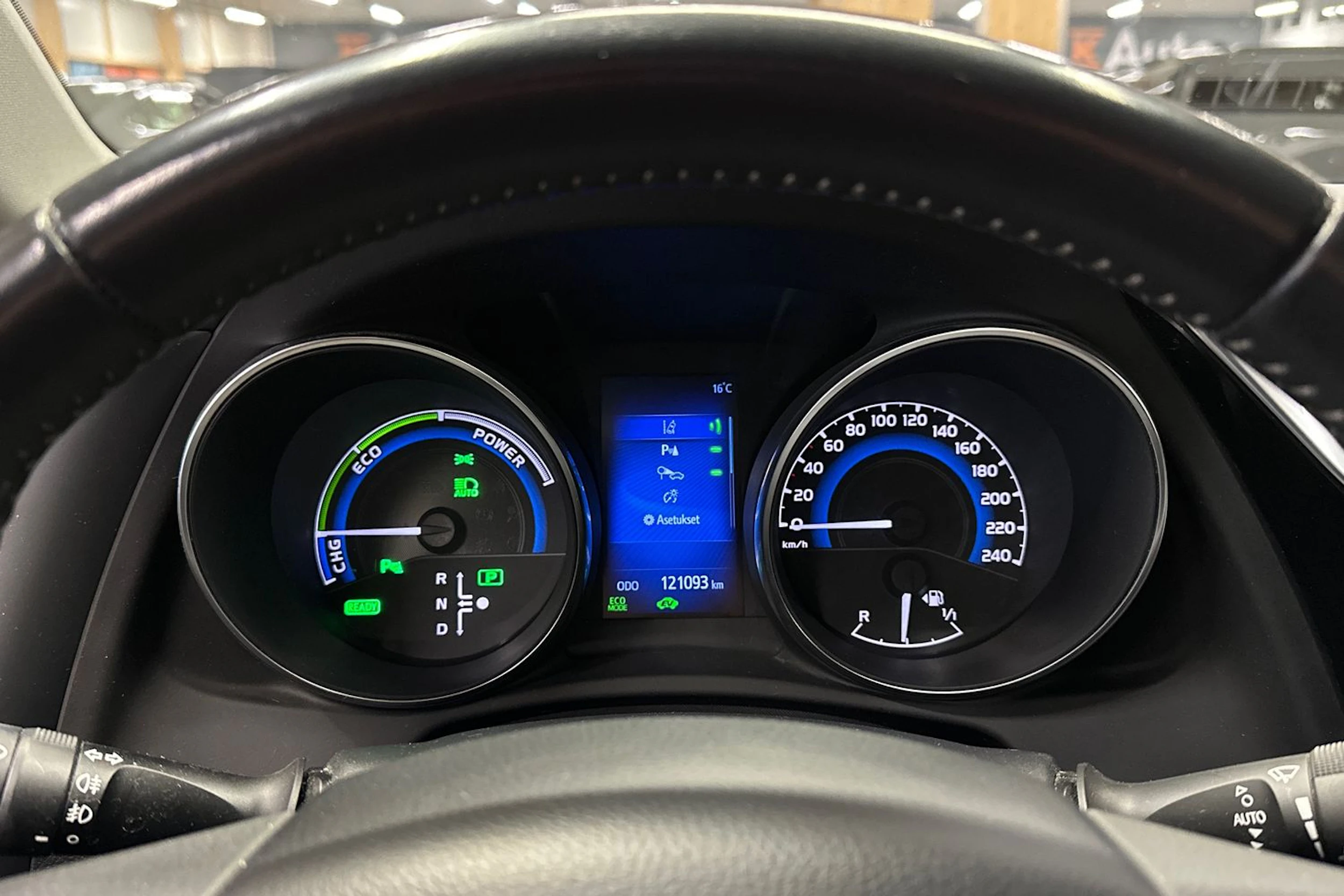 harmaa Toyota Auris 2018 kuva 20.