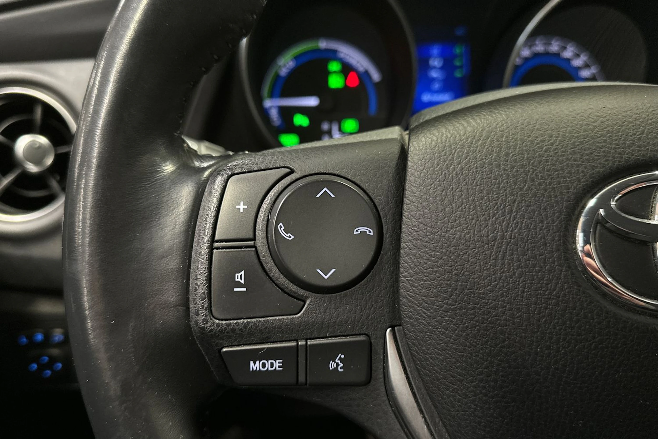 harmaa Toyota Auris 2018 kuva 21.