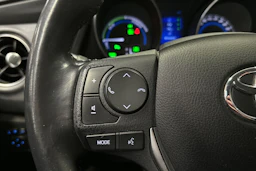 harmaa Toyota Auris 2018 kuva 21.