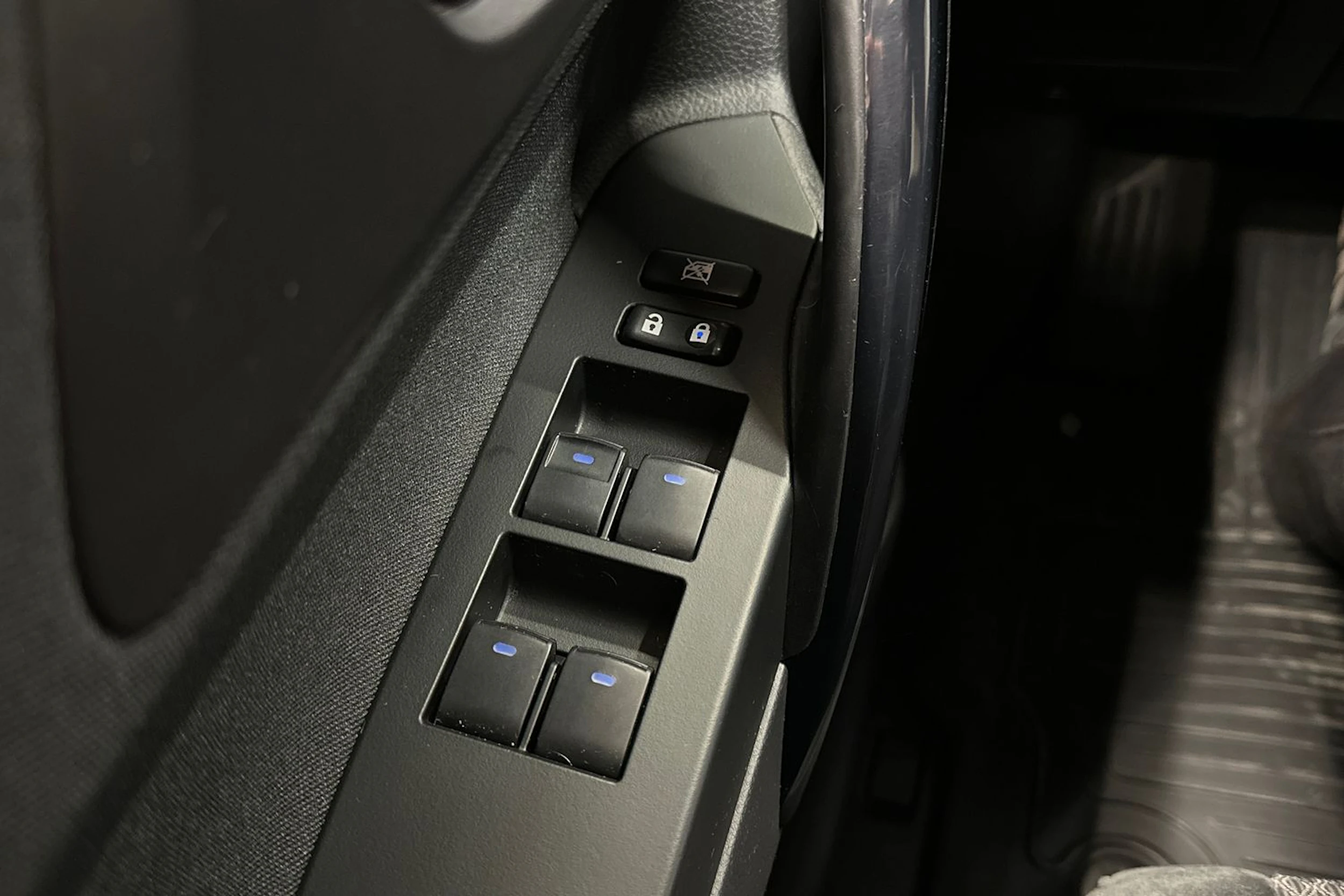 harmaa Toyota Auris 2018 kuva 25.