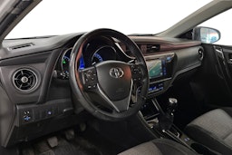 valkoinen Toyota Auris 2018 kuva 3.