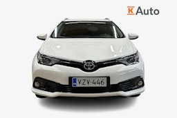 valkoinen Toyota Auris 2018 kuva 4.