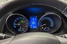 valkoinen Toyota Auris 2018 kuva 19.