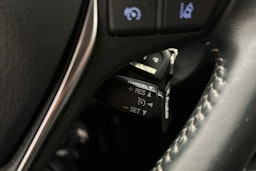 valkoinen Toyota Auris 2018 kuva 22.