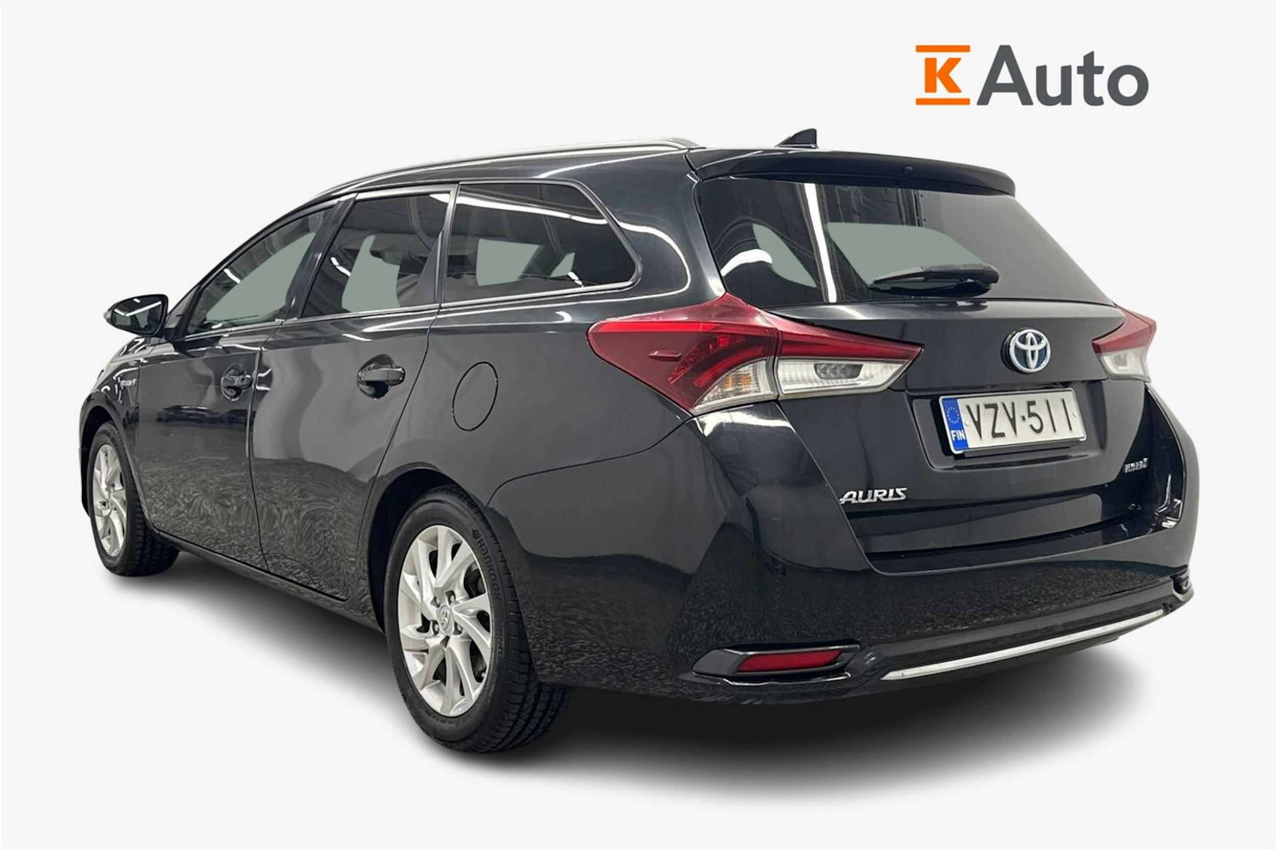 musta Toyota Auris 2018 kuva 2.