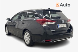 musta Toyota Auris 2018 kuva 2.