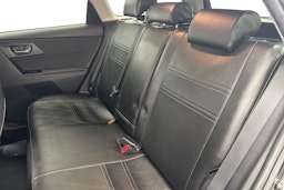 musta Toyota Auris 2018 kuva 8.
