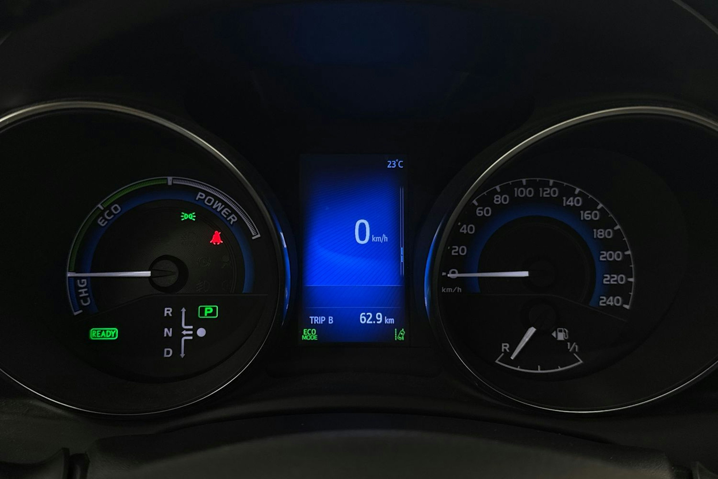 musta Toyota Auris 2018 kuva 15.