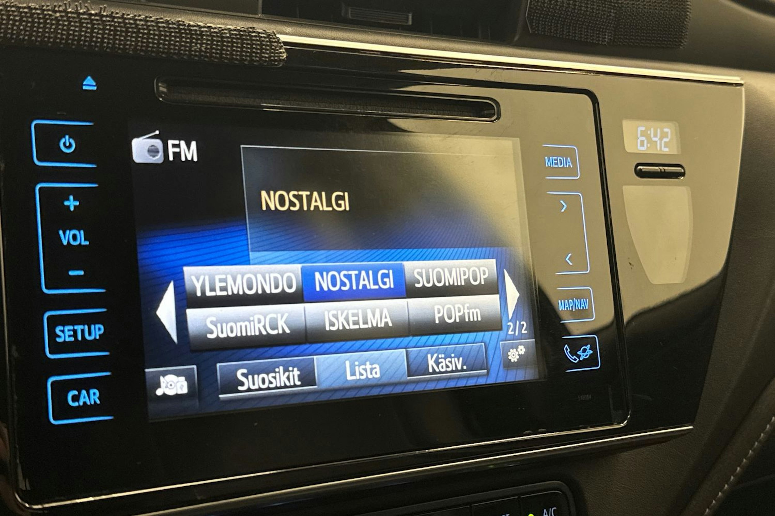 musta Toyota Auris 2018 kuva 18.