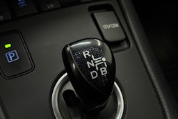 musta Toyota Auris 2018 kuva 24.