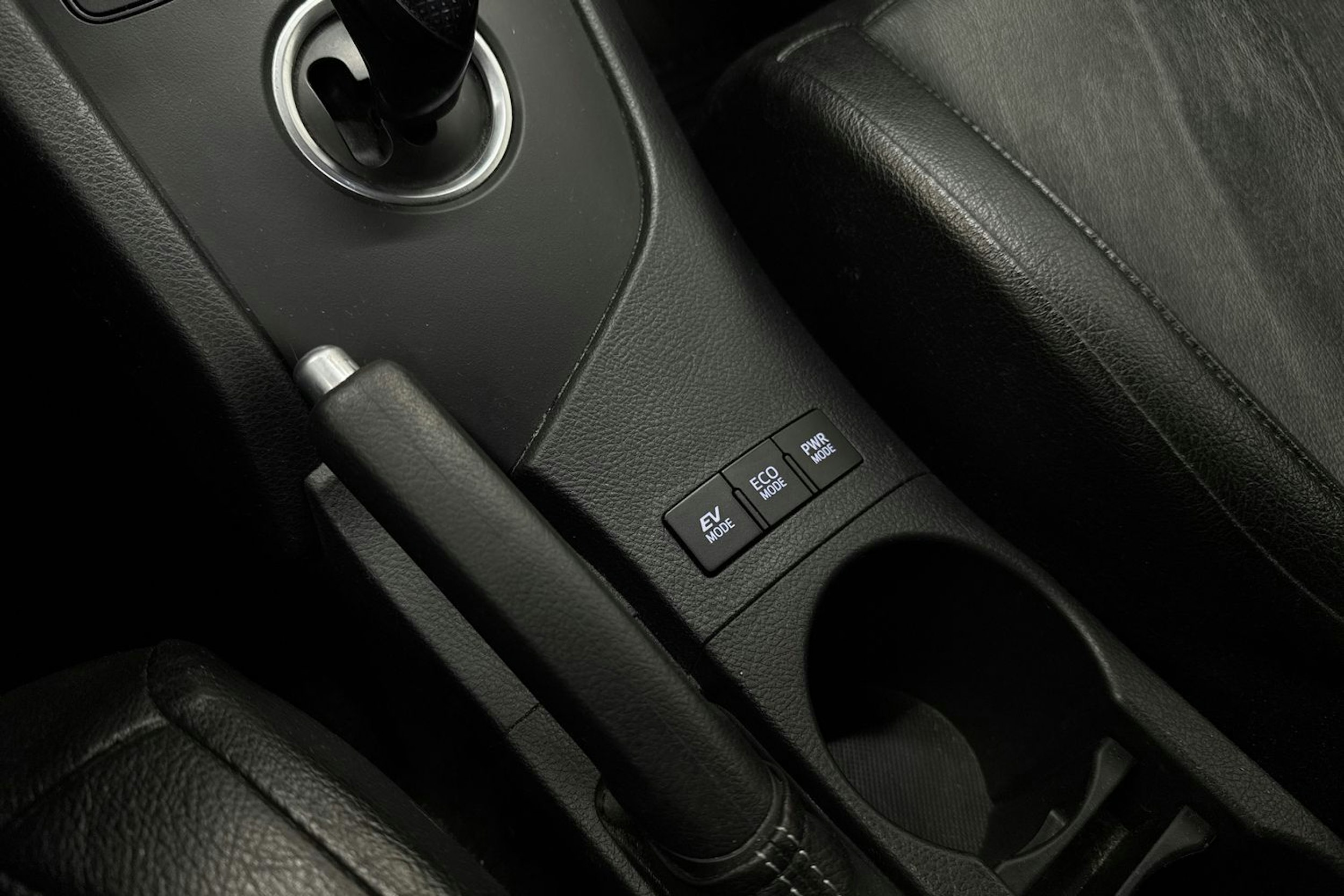 musta Toyota Auris 2018 kuva 25.