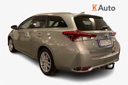 Harmaa Toyota Auris 2018 kuva 2.