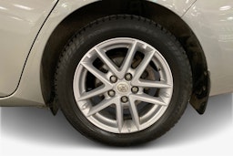 Harmaa Toyota Auris 2018 kuva 11.