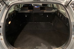 Harmaa Toyota Auris 2018 kuva 15.