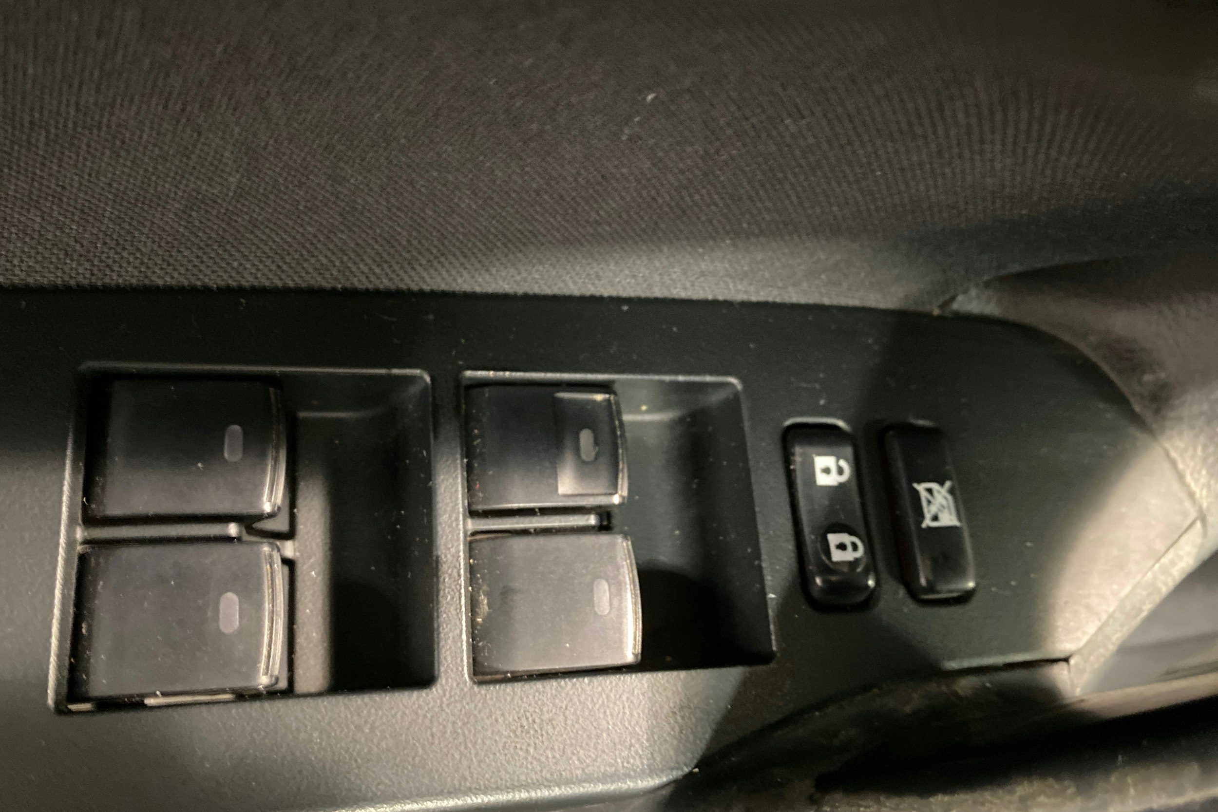 Harmaa Toyota Auris 2018 kuva 17.