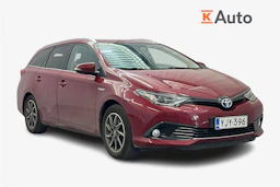 punainen Toyota Auris 2018 kuva 1.