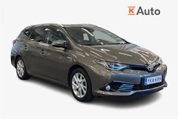 harmaa Toyota Auris 2018 kuva 1.