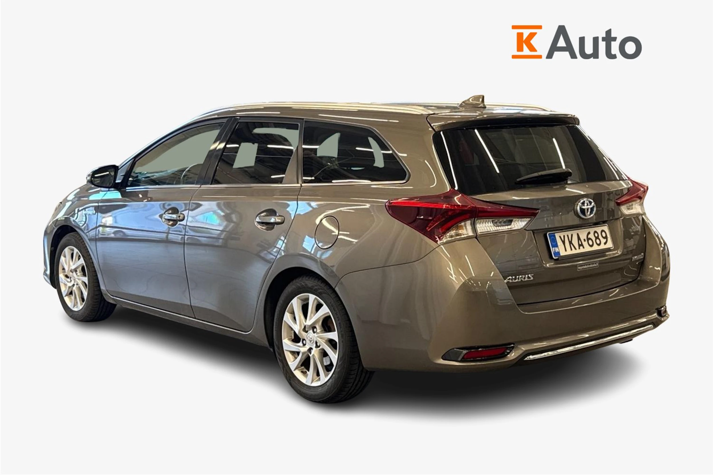 harmaa Toyota Auris 2018 kuva 2.
