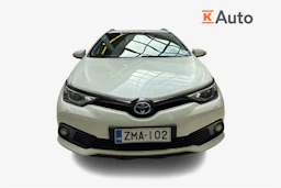 valkoinen Toyota Auris 2018 kuva 5.
