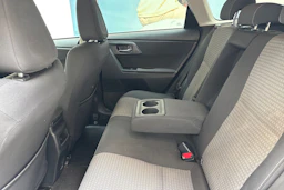 valkoinen Toyota Auris 2018 kuva 17.