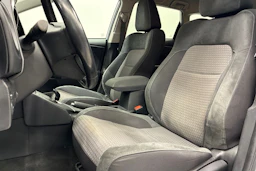 hopea Toyota Auris 2018 kuva 15.