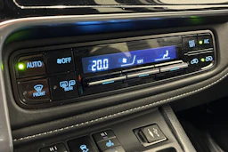hopea Toyota Auris 2018 kuva 24.