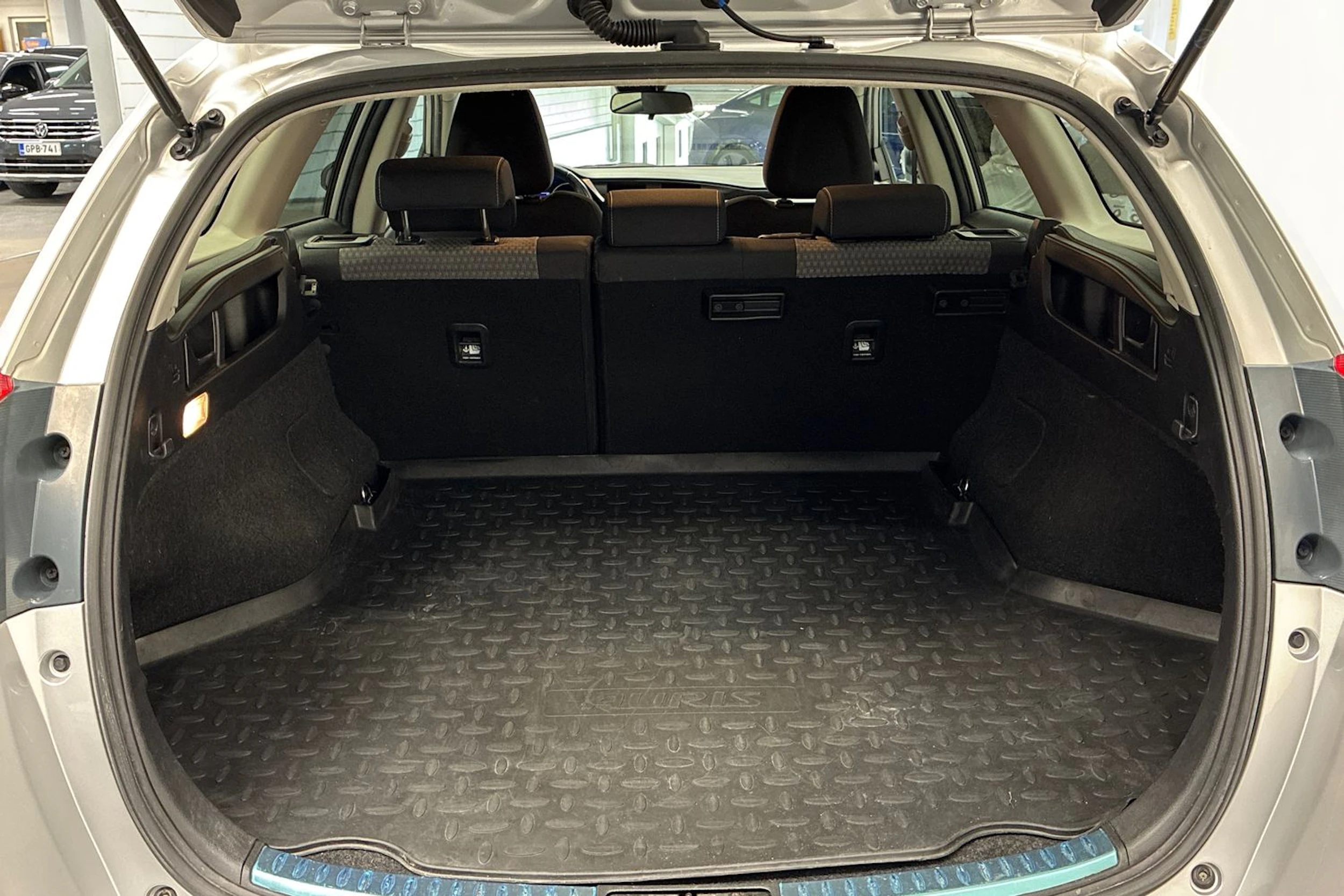 hopea Toyota Auris 2018 kuva 28.