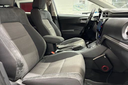 hopea Toyota Auris 2018 kuva 29.