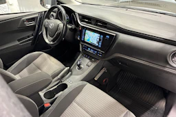 hopea Toyota Auris 2018 kuva 30.