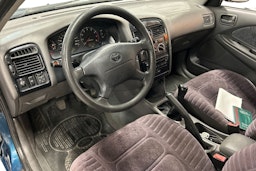 turkoosi Toyota Avensis 1999 kuva 3.