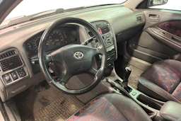 hopea Toyota Avensis 2000 kuva 6.