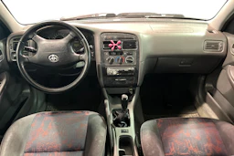 hopea Toyota Avensis 2000 kuva 7.