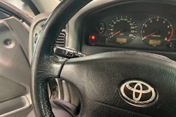 hopea Toyota Avensis 2000 kuva 13.
