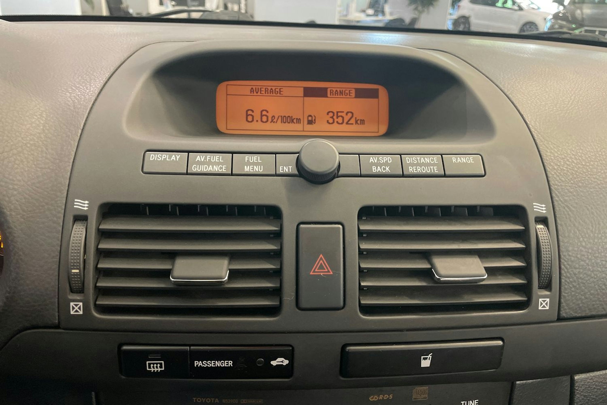 hopea Toyota Avensis 2003 kuva 15.
