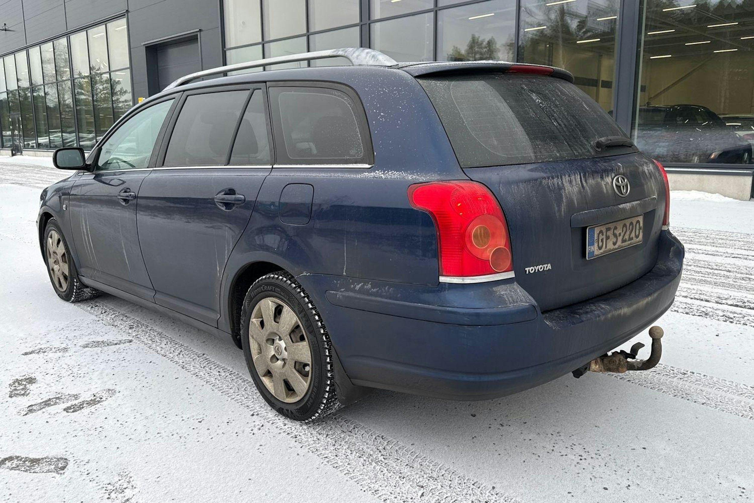 sininen Toyota Avensis 2004 kuva 3.