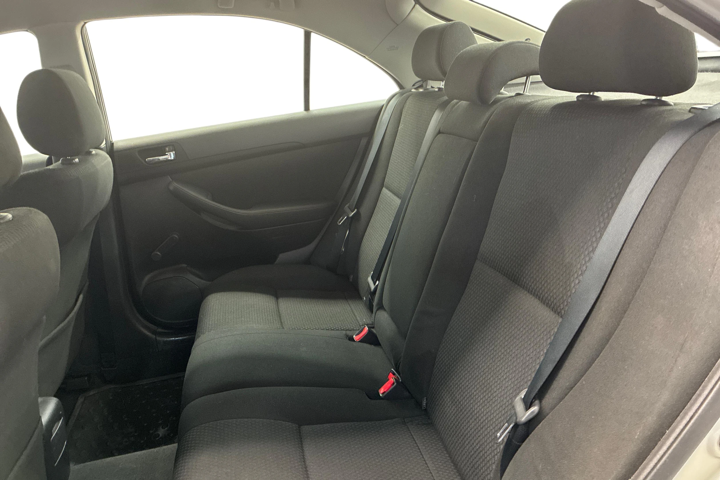 Hopea Toyota AVENSIS 2004 kuva 11.