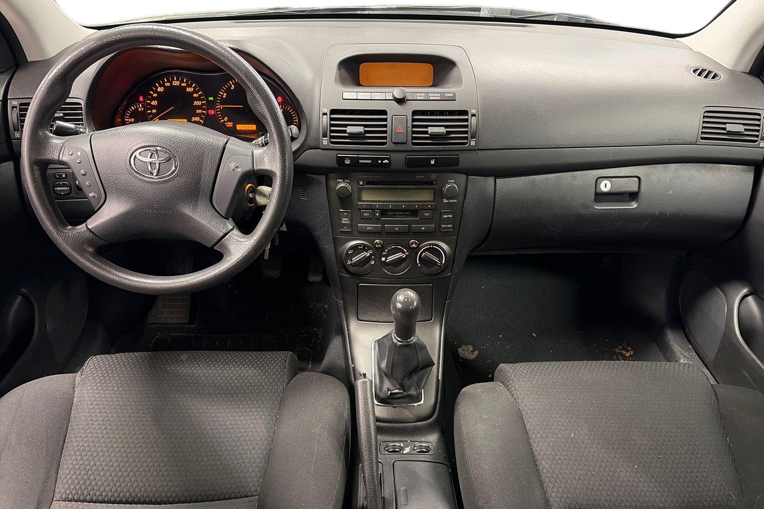 Toyota Avensis 2004, kuva 7/28