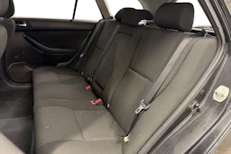 Musta Toyota AVENSIS 2004 kuva 8.