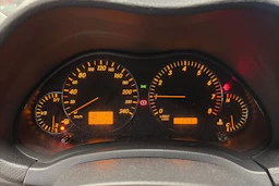 Musta Toyota AVENSIS 2004 kuva 12.