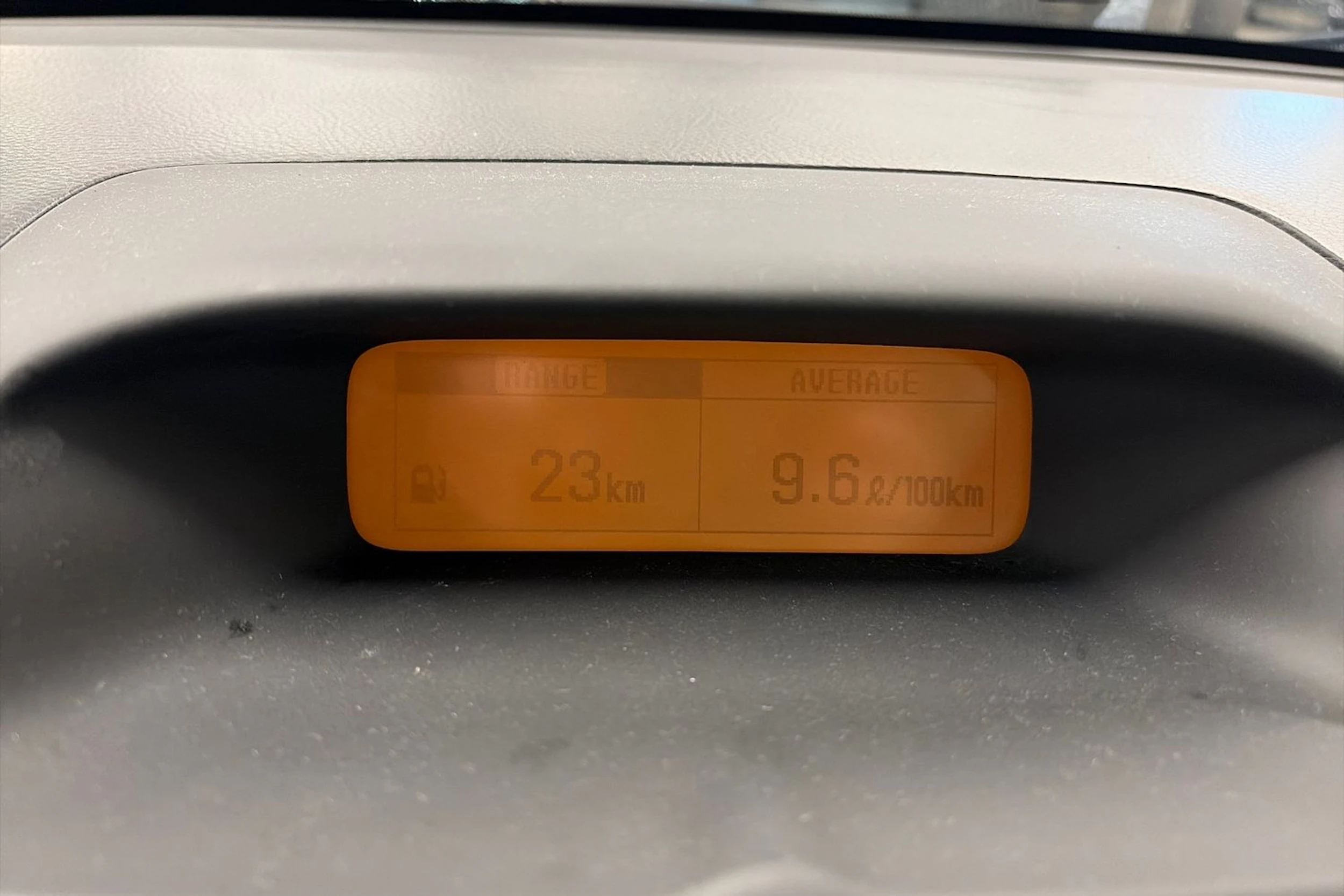 Musta Toyota AVENSIS 2004 kuva 15.