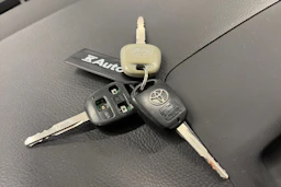 Musta Toyota AVENSIS 2004 kuva 20.