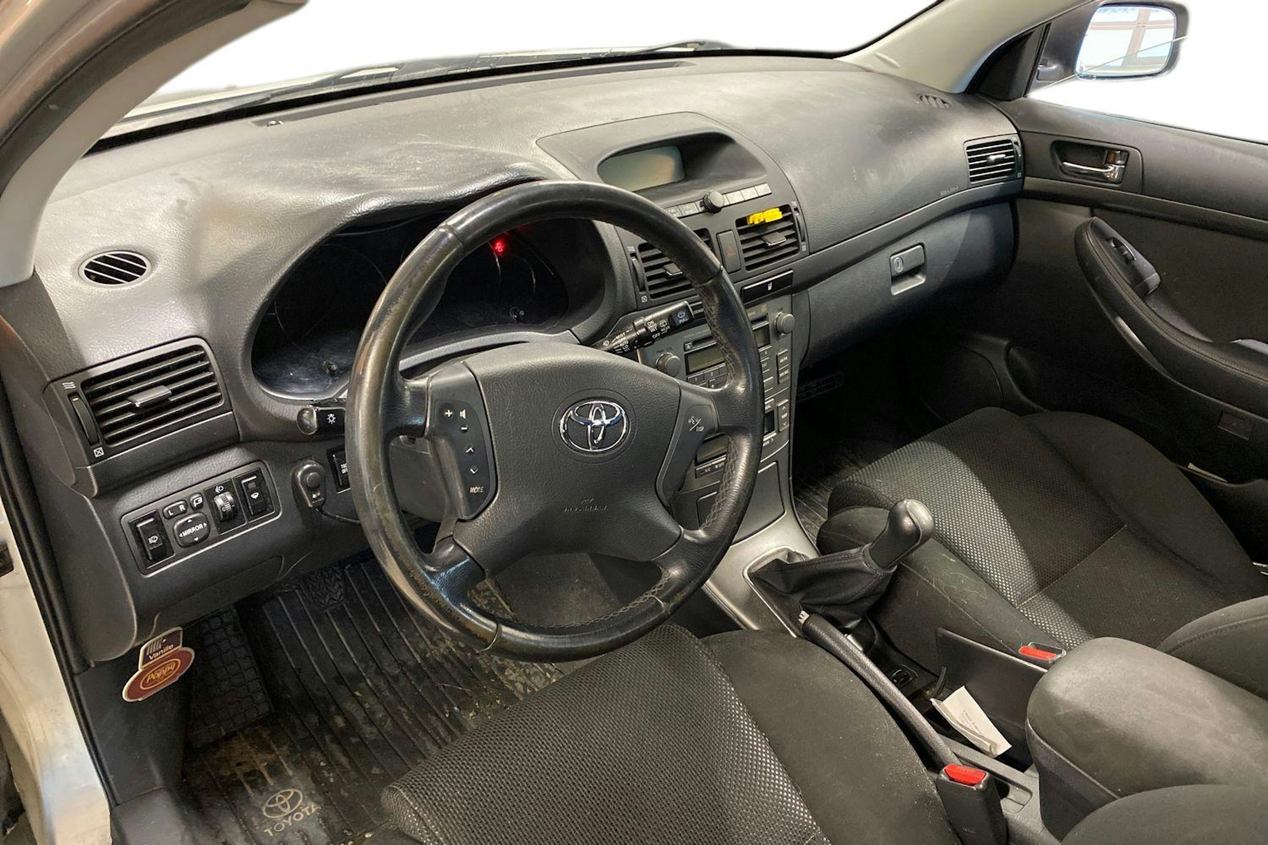 hopea Toyota Avensis 2005 kuva 3.