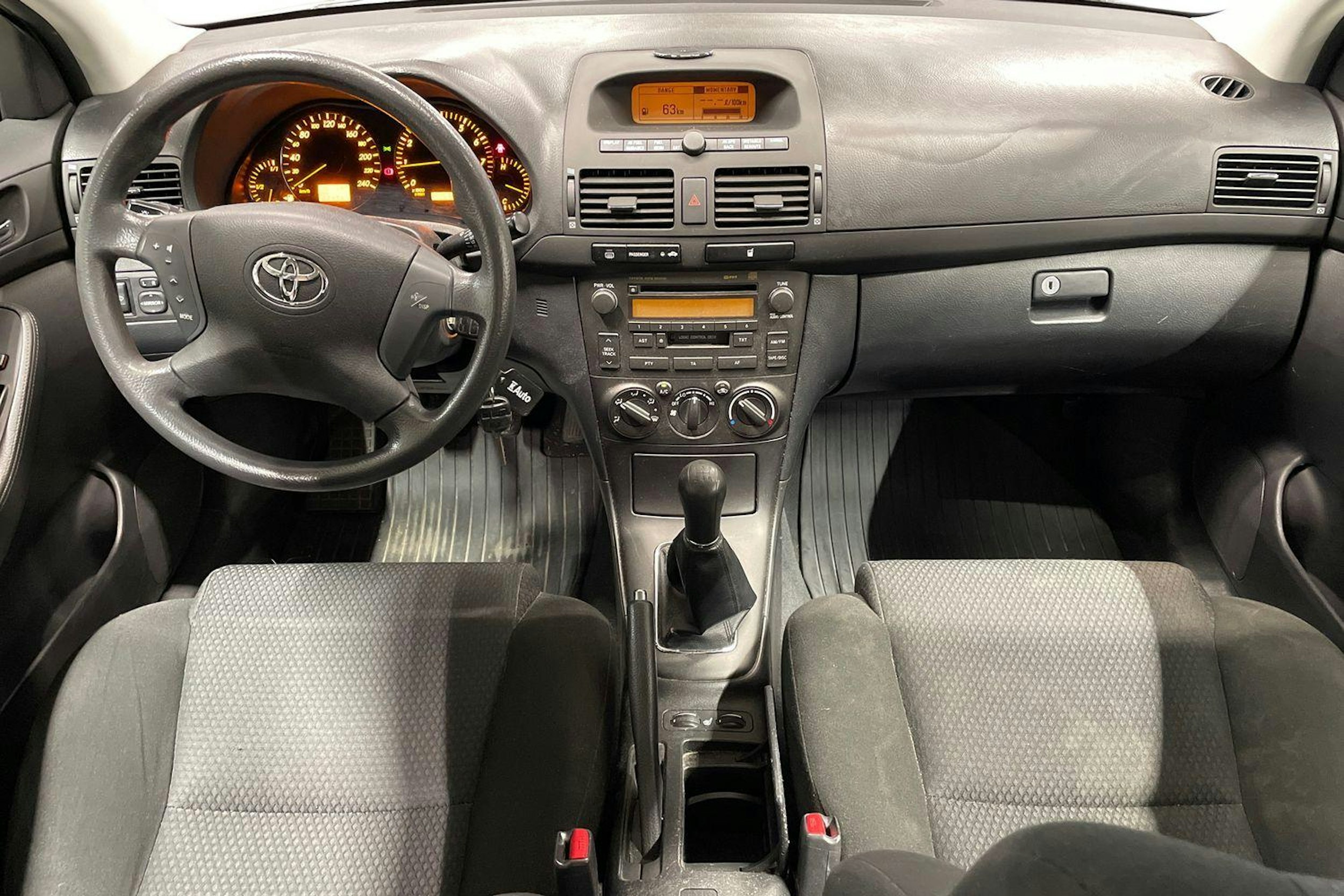 vihreä Toyota Avensis 2005 kuva 7.